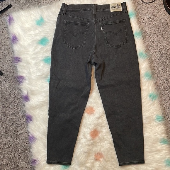 Levi’s Light Black Silver Tab Mom Jeans Size 32 - Picture 3 of 9